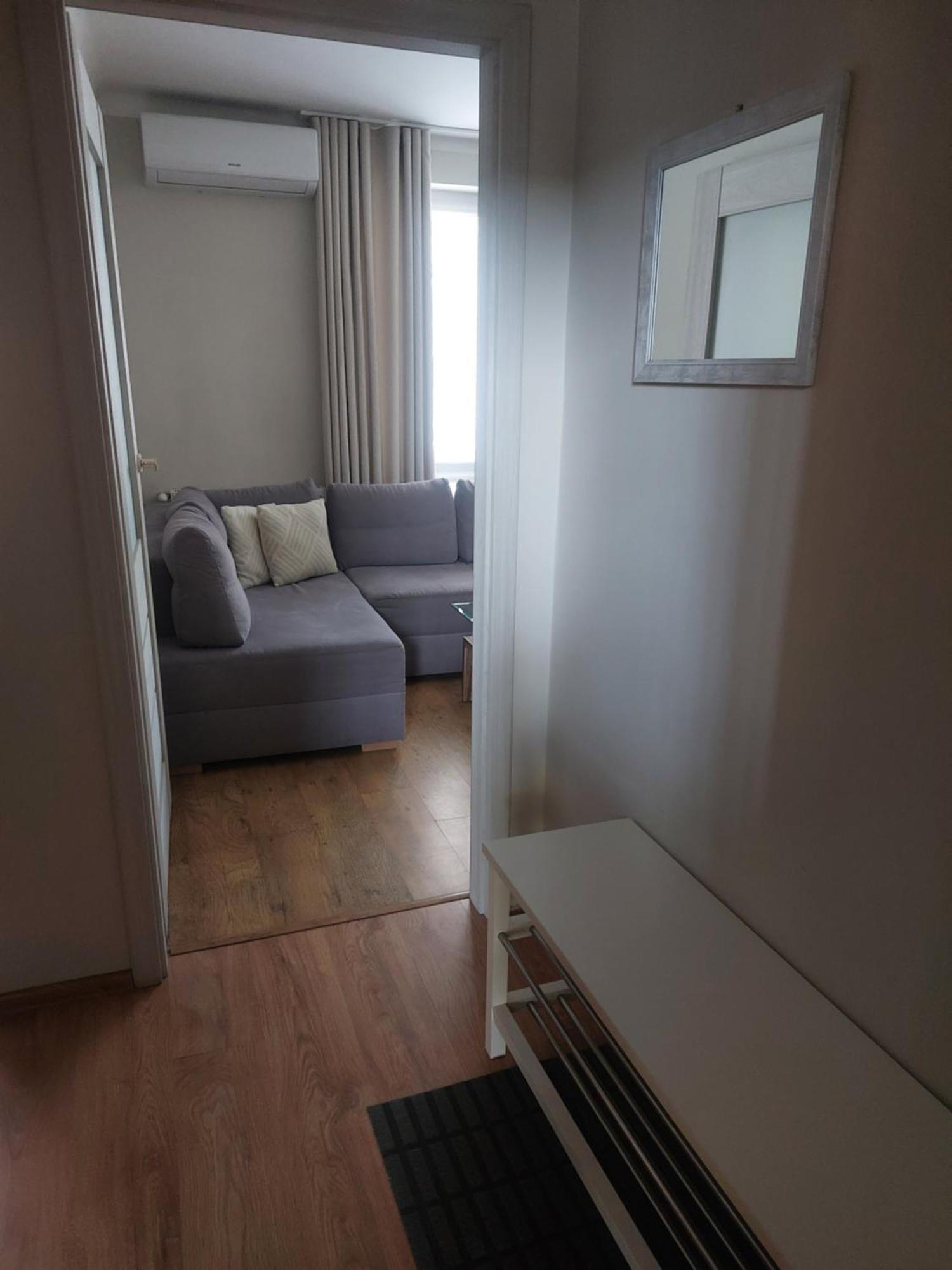 Przytulna I Przestrzenna Garsoniera- Centrum Tarnów Buitenkant foto